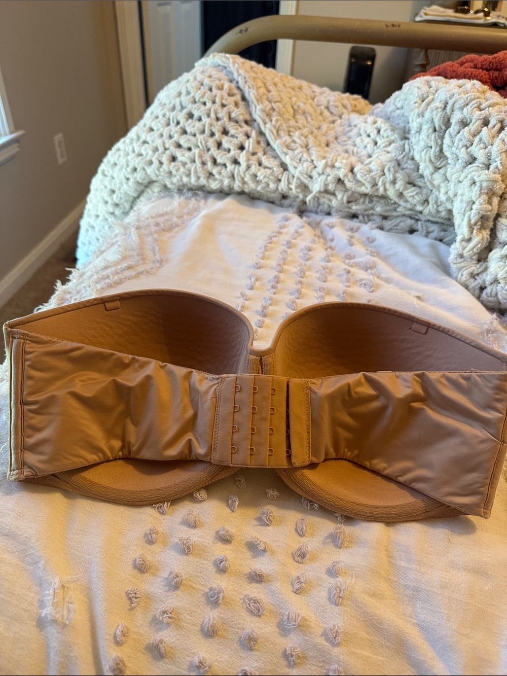 Body by Victoria Strapless Bra - Picture 3 of 4